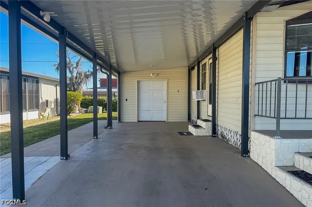 ASHE STREET Alva, FL 33920