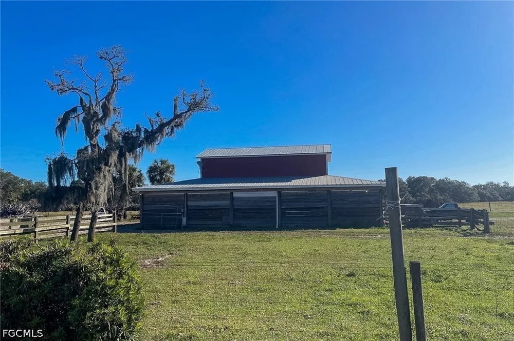 ASHE STREET Alva, FL 33920