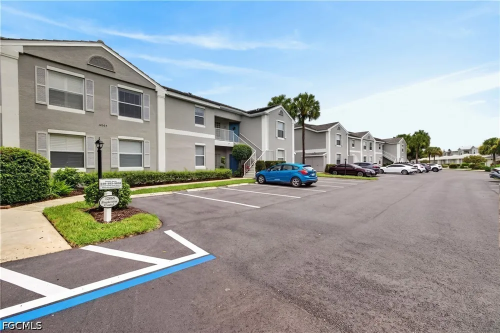 Summergate Circle #203 Fort Myers, FL 33913