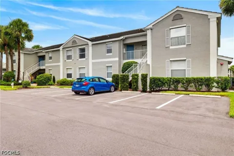 Summergate Circle #203