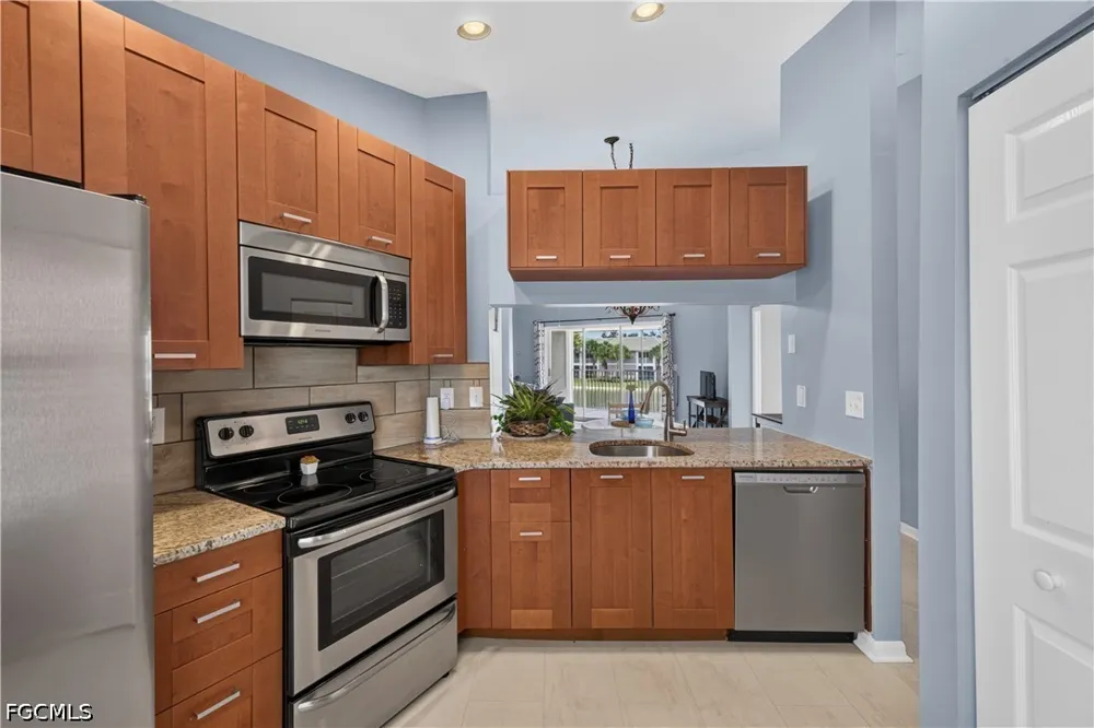 Summergate Circle #203 Fort Myers, FL 33913