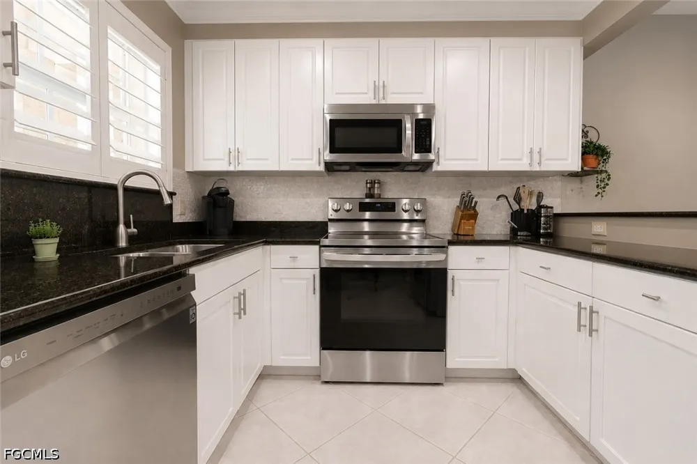 W 1st Street #304 Fort Myers, FL 33901