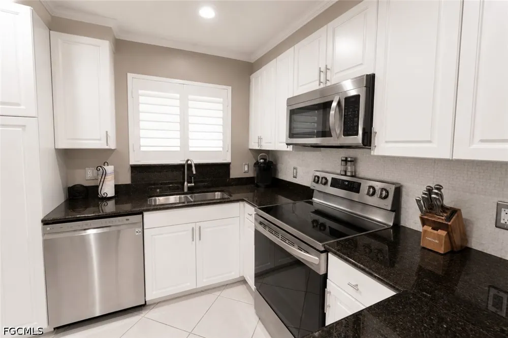 W 1st Street #304 Fort Myers, FL 33901