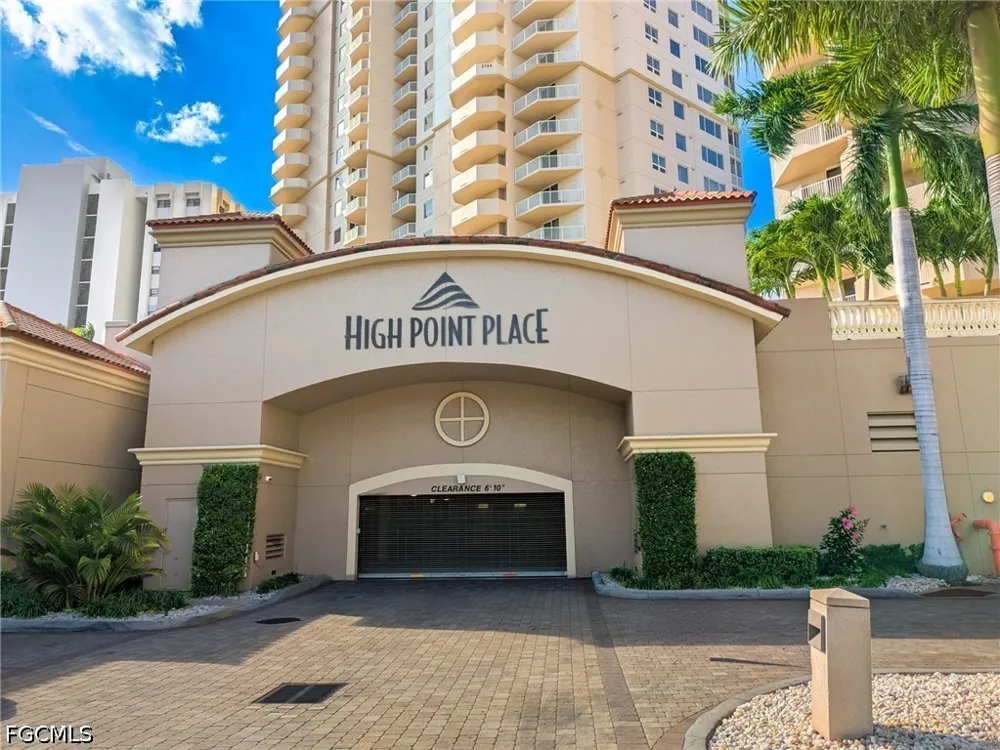 W 1st Street #304 Fort Myers, FL 33901