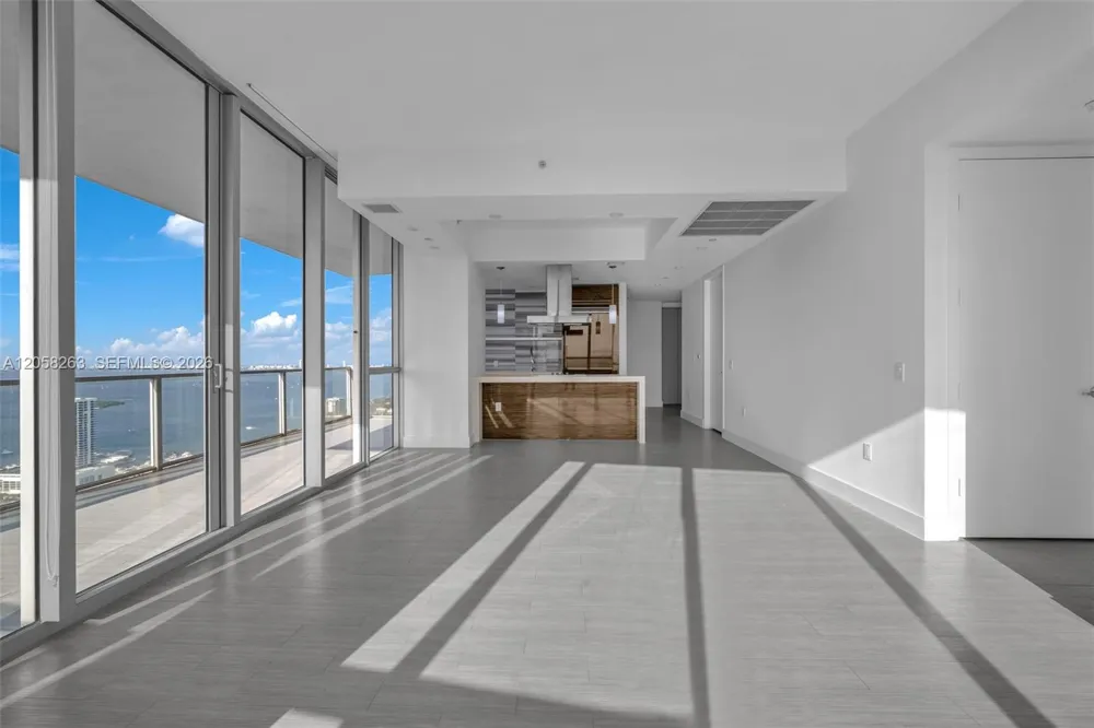 1100 Biscayne Blvd #4308 Miami, FL 33132
