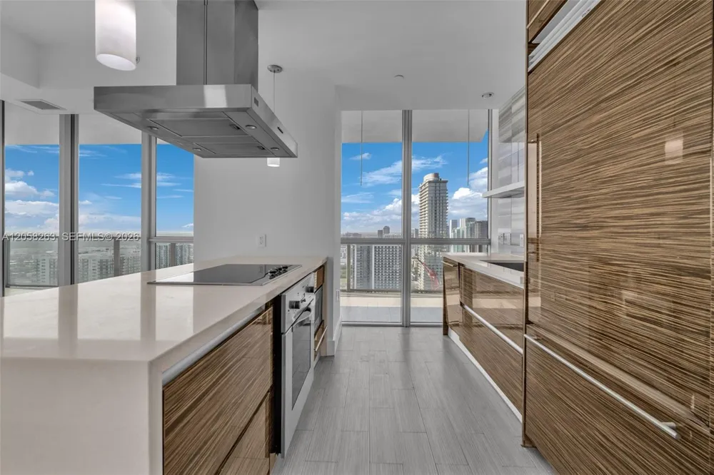 1100 Biscayne Blvd #4308 Miami, FL 33132