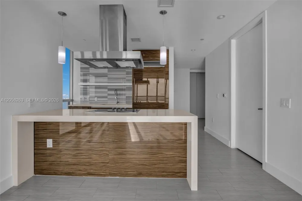 1100 Biscayne Blvd #4308 Miami, FL 33132