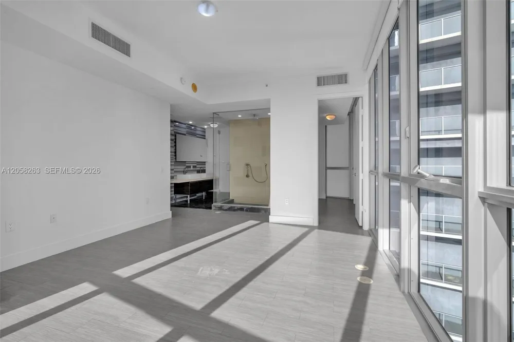 1100 Biscayne Blvd #4308 Miami, FL 33132