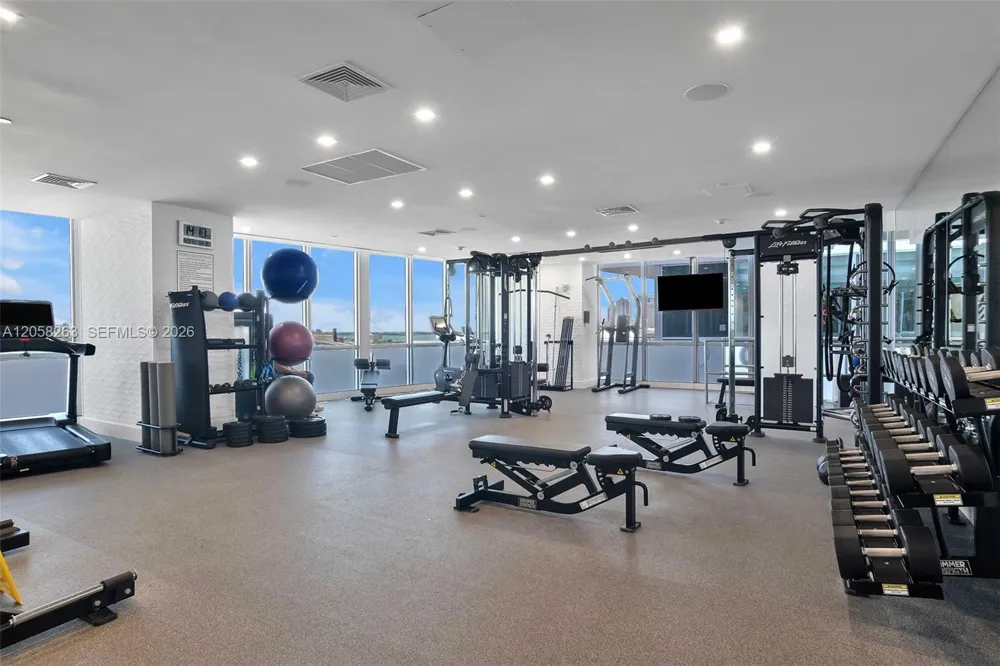 1100 Biscayne Blvd #4308 Miami, FL 33132