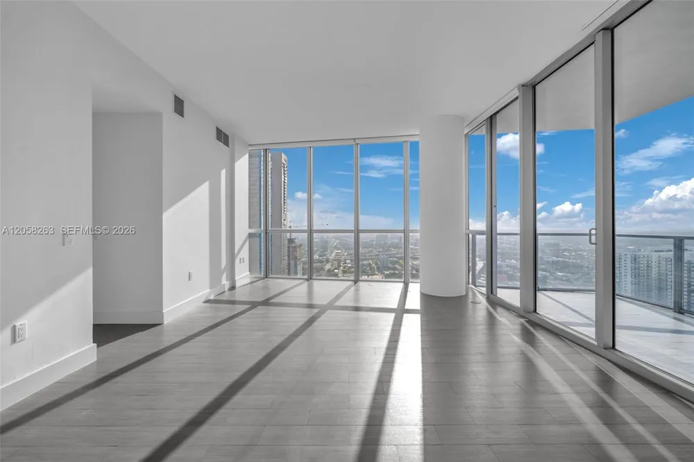 1100 Biscayne Blvd #4308 Miami, FL 33132