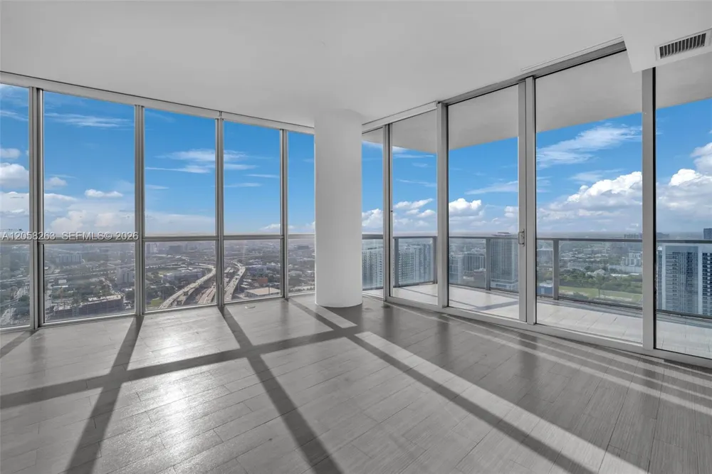 1100 Biscayne Blvd #4308 Miami, FL 33132