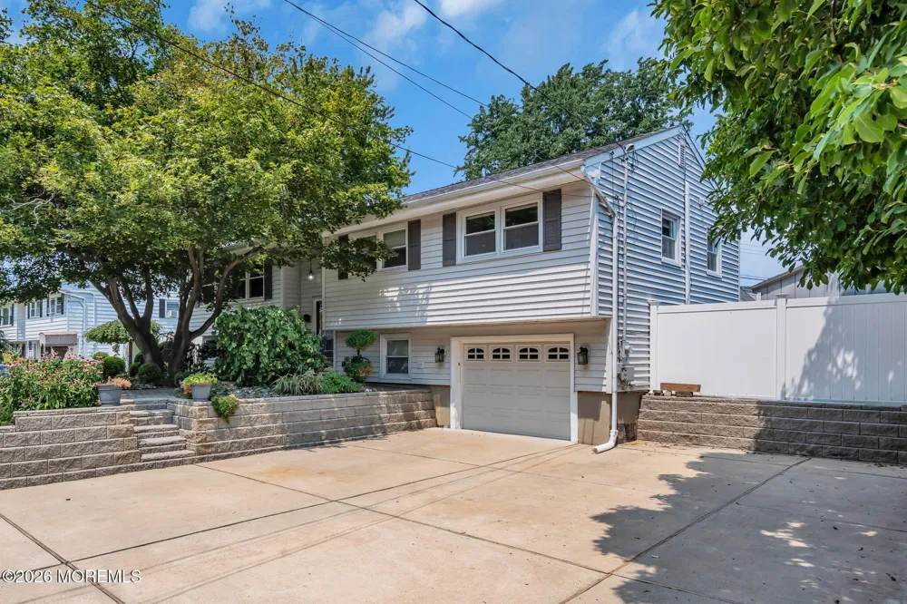 147 Clairmont Avenue Belford, NJ 07718