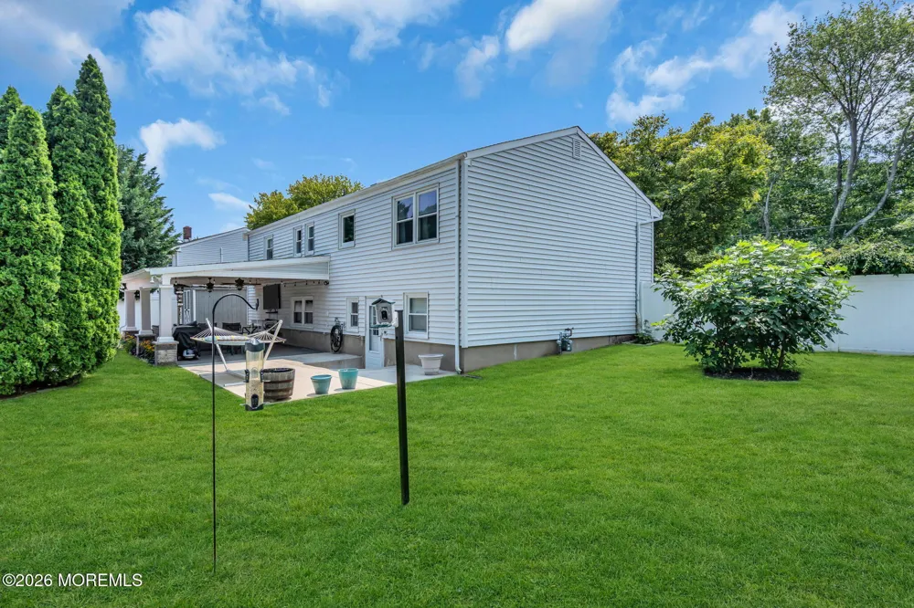 147 Clairmont Avenue Belford, NJ 07718