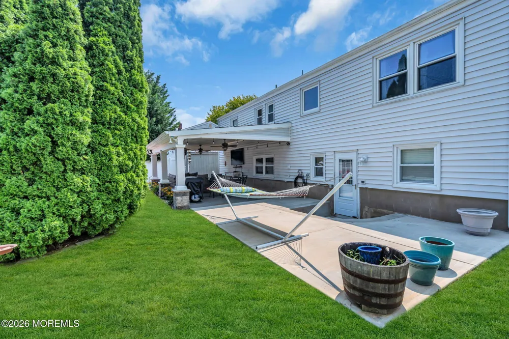 147 Clairmont Avenue Belford, NJ 07718