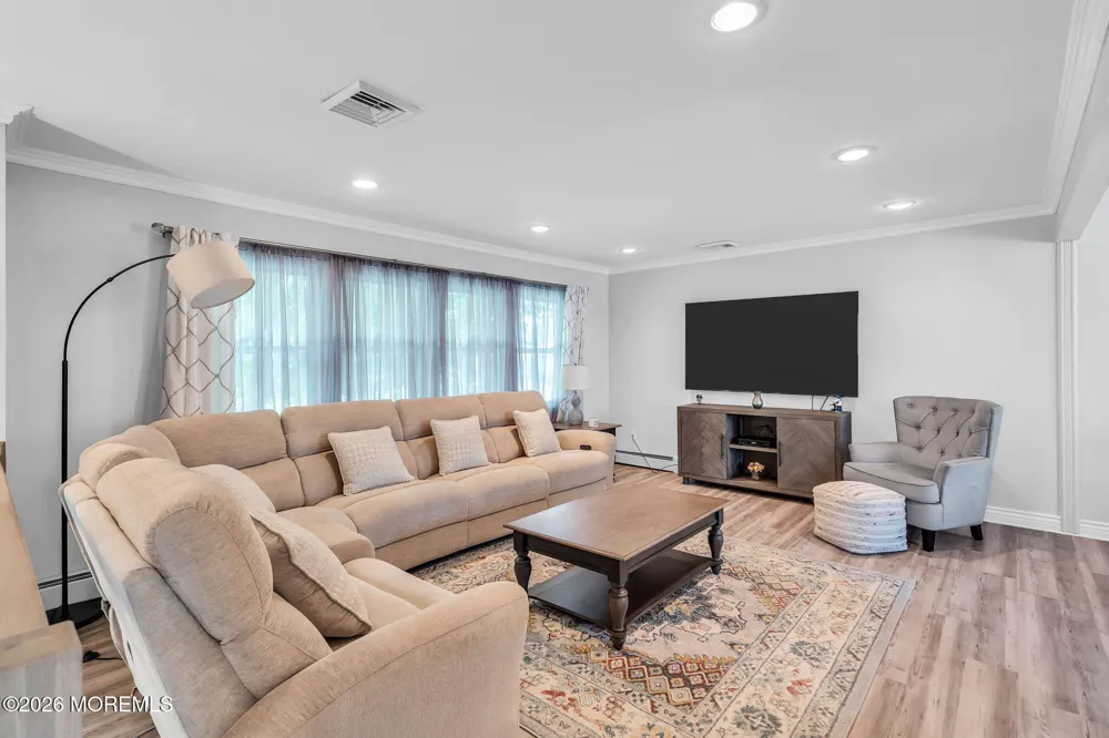 147 Clairmont Avenue Belford, NJ 07718