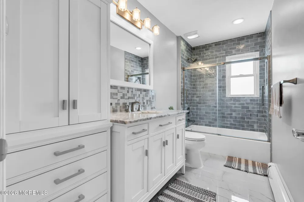 147 Clairmont Avenue Belford, NJ 07718