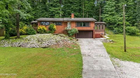26182528 Shaler Lane