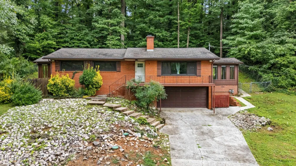26182528 Shaler Lane Knoxville, TN 37920