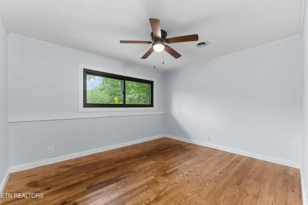 26182528 Shaler Lane Knoxville, TN 37920