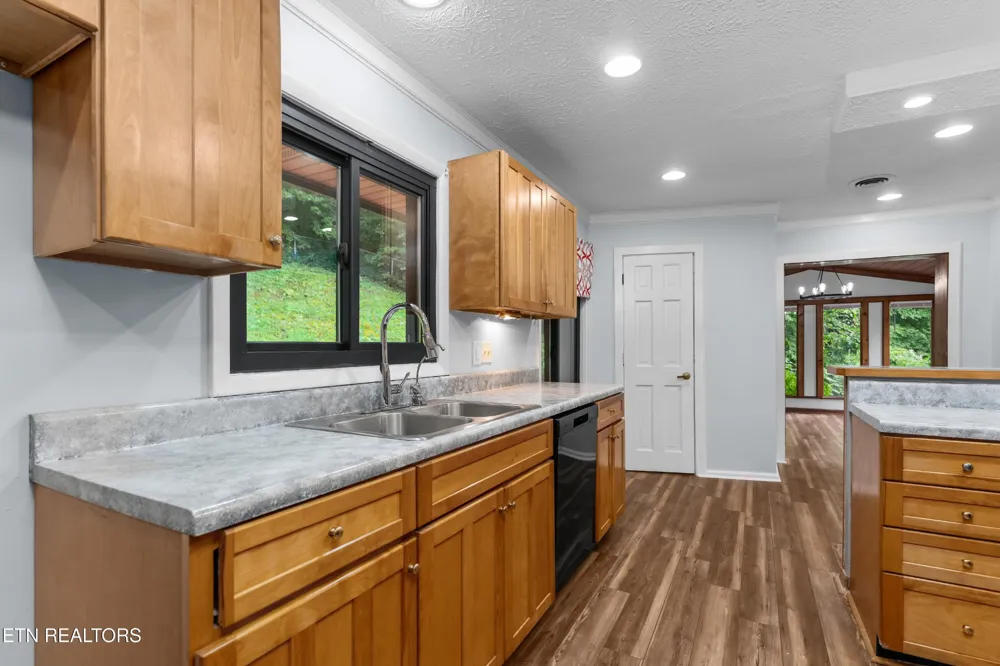 26182528 Shaler Lane Knoxville, TN 37920