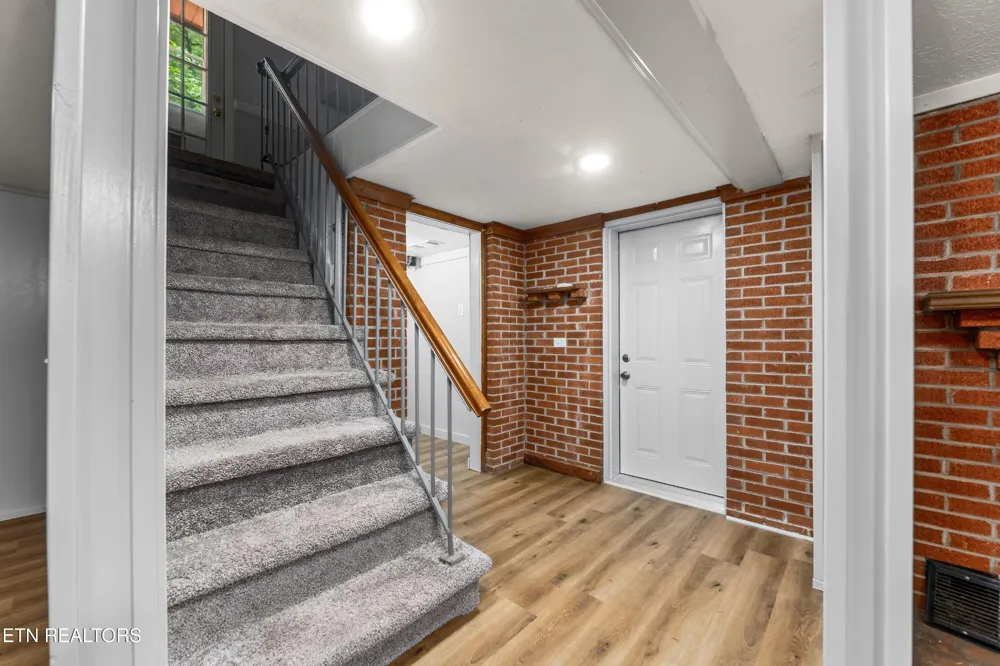 26182528 Shaler Lane Knoxville, TN 37920