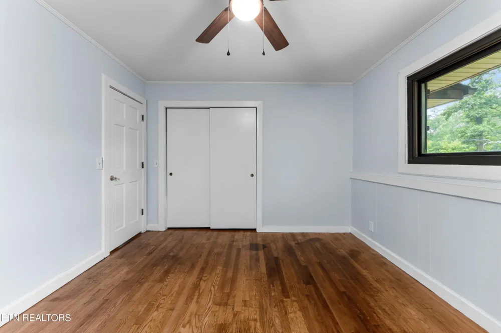 26182528 Shaler Lane Knoxville, TN 37920