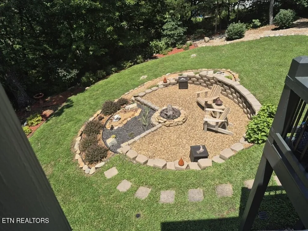 583 Cliff Park Rd Monterey, TN 38574