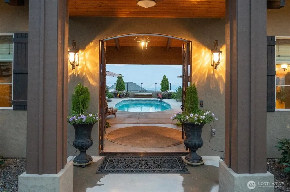 100 Ridgeview Drive Chelan, WA 98816