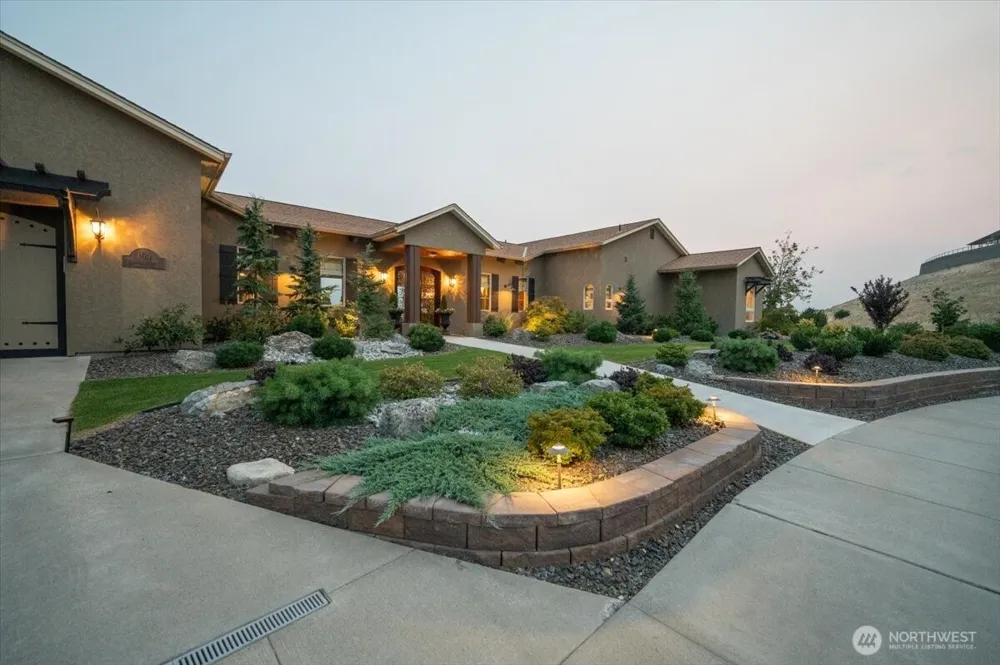 100 Ridgeview Drive Chelan, WA 98816