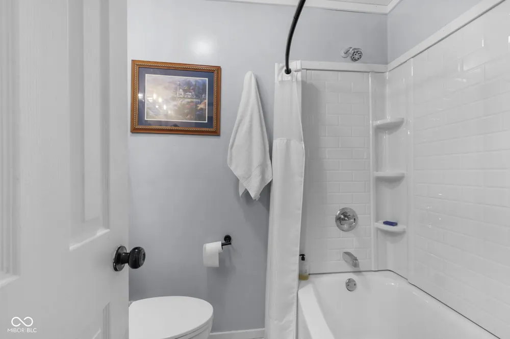 11 Clamme Court Hartford City, IN 47348