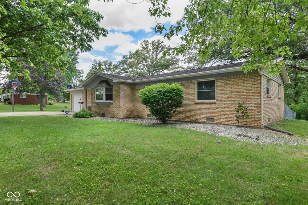 11 Clamme Court Hartford City, IN 47348