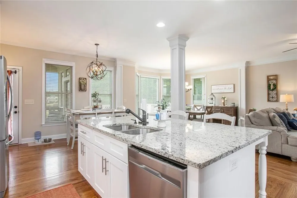 92 River Walk Parkway Euharlee, GA 30145