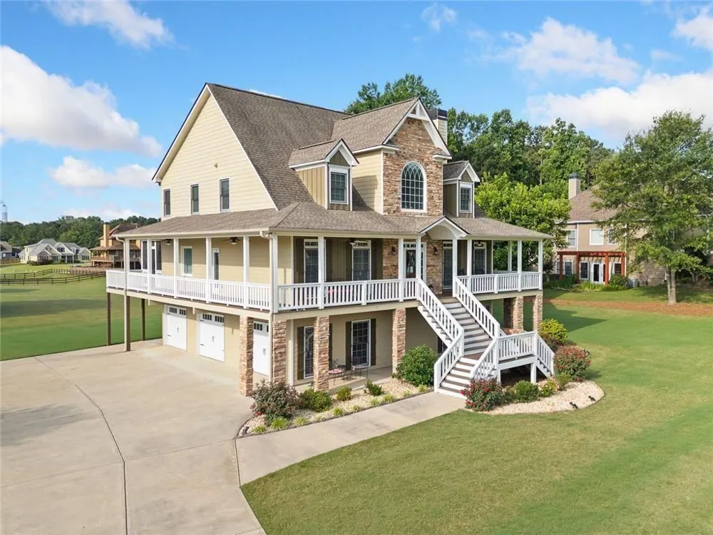 92 River Walk Parkway Euharlee, GA 30145