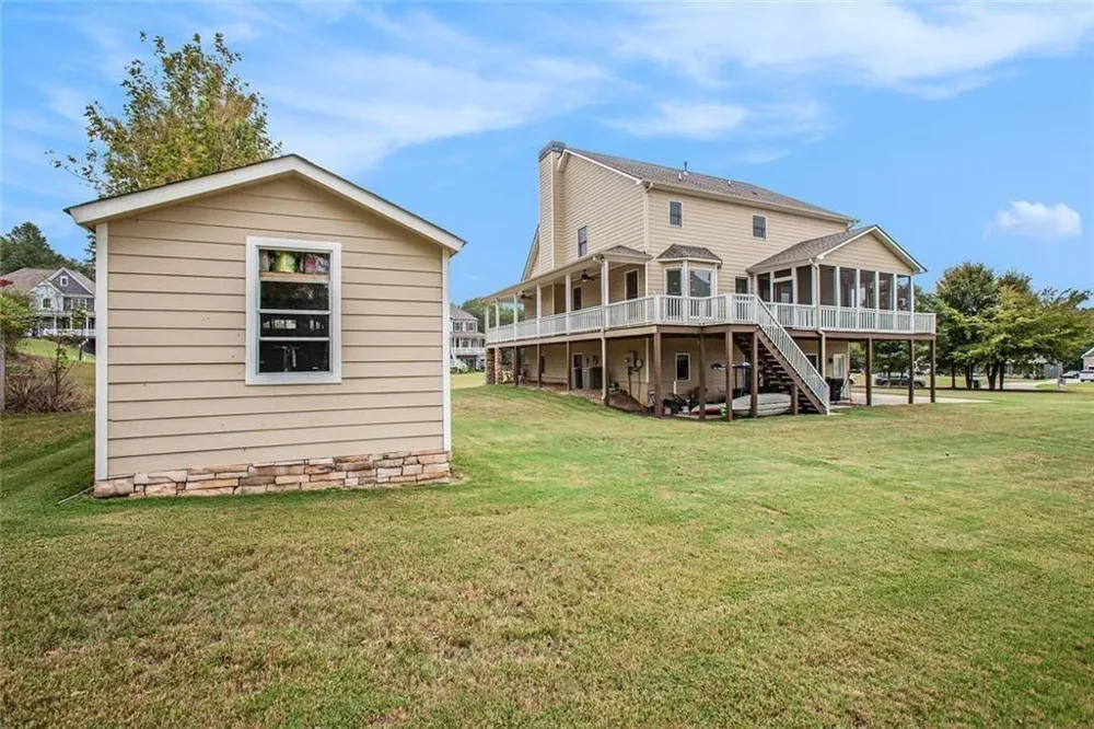 92 River Walk Parkway Euharlee, GA 30145