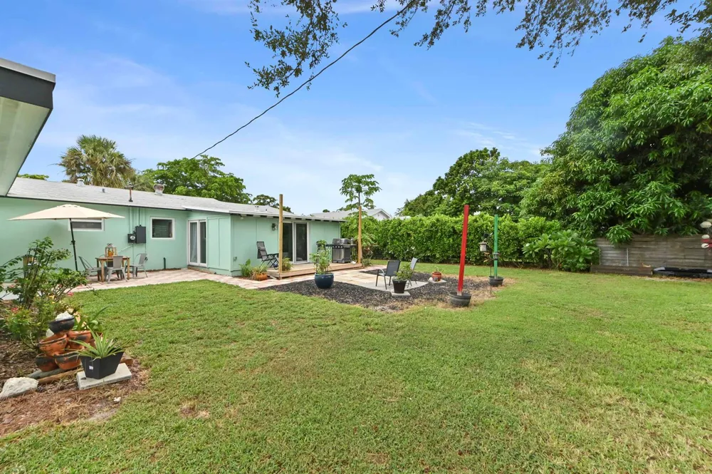 415 Park Avenue Lake Park, FL 33403