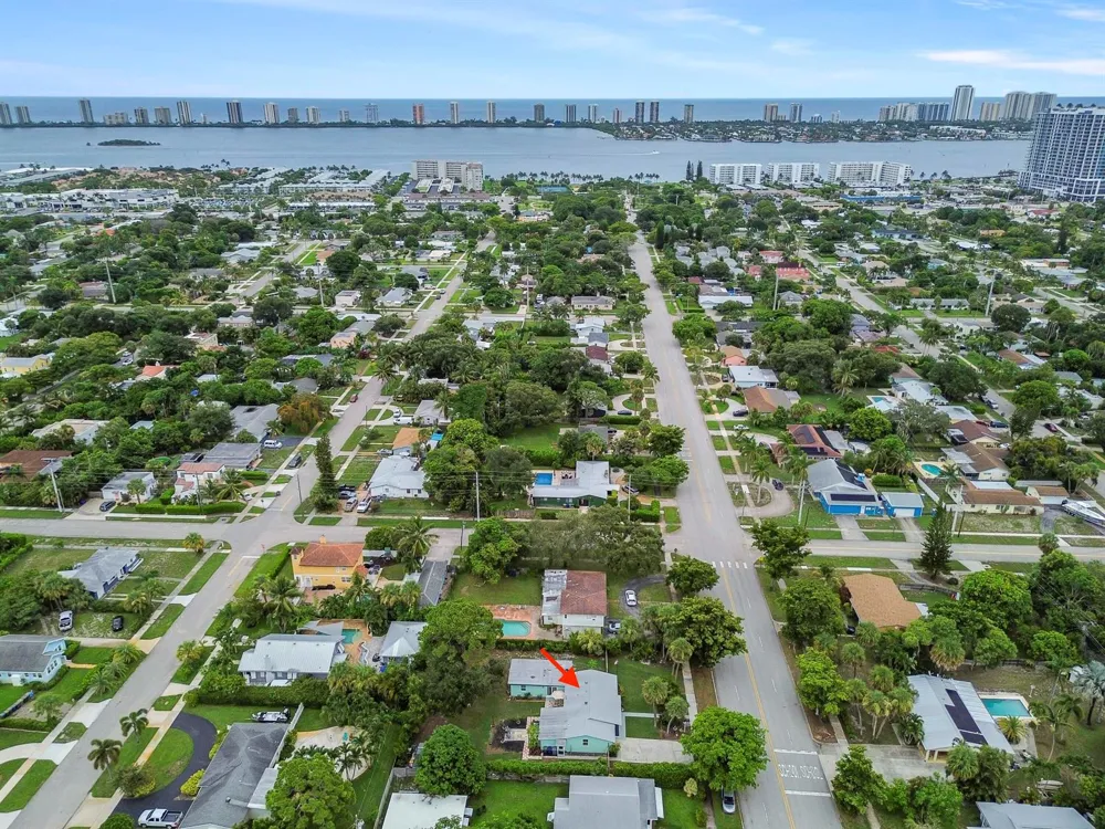 415 Park Avenue Lake Park, FL 33403