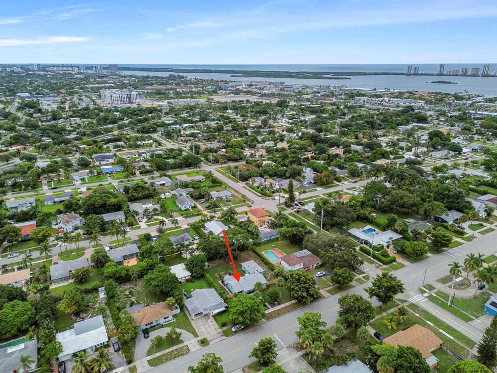 415 Park Avenue Lake Park, FL 33403