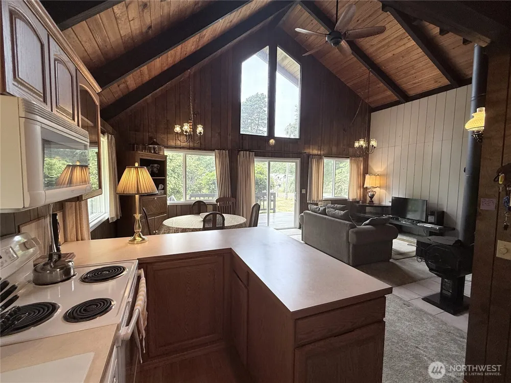 32216 R PLACE Ocean Park, WA 98640