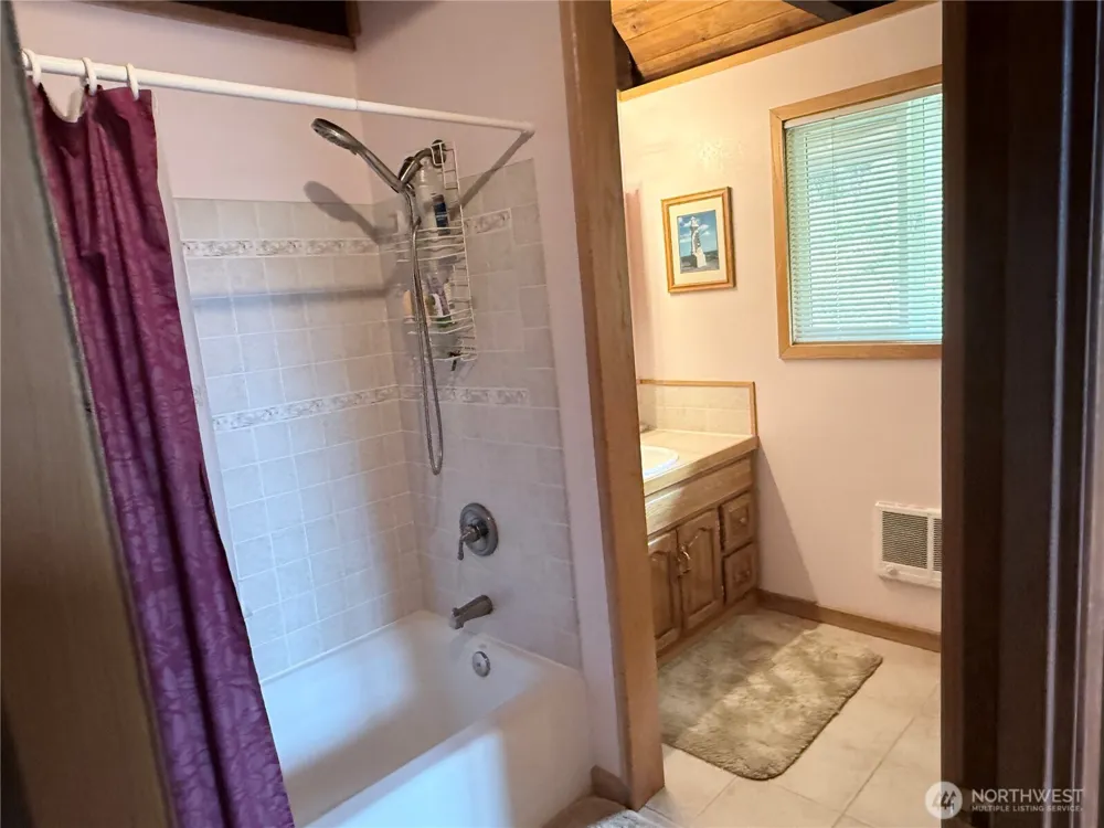 32216 R PLACE Ocean Park, WA 98640