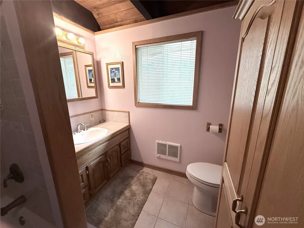 32216 R PLACE Ocean Park, WA 98640
