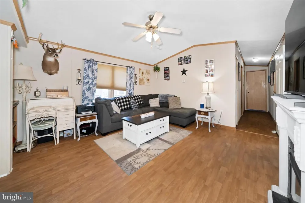 110 W TULIP COURT Newark, DE 19713