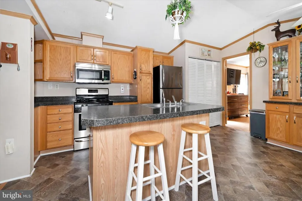 110 W TULIP COURT Newark, DE 19713