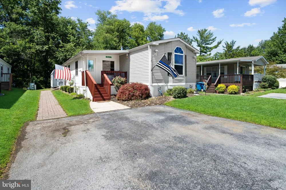 110 W TULIP COURT Newark, DE 19713