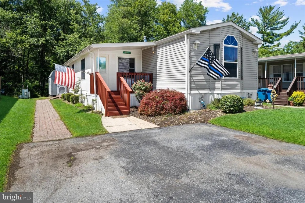 110 W TULIP COURT Newark, DE 19713