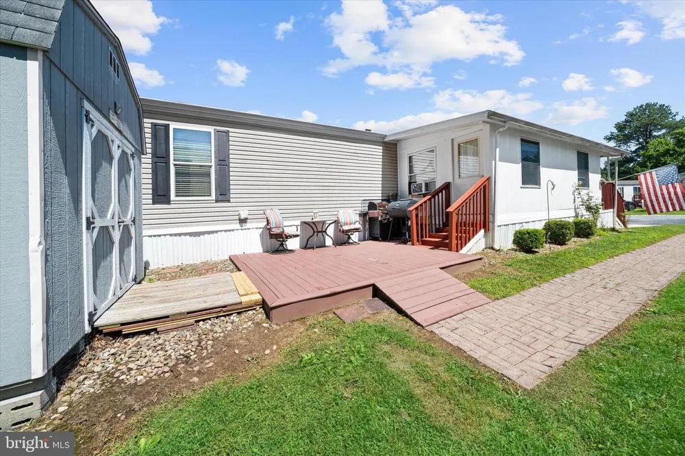 110 W TULIP COURT Newark, DE 19713