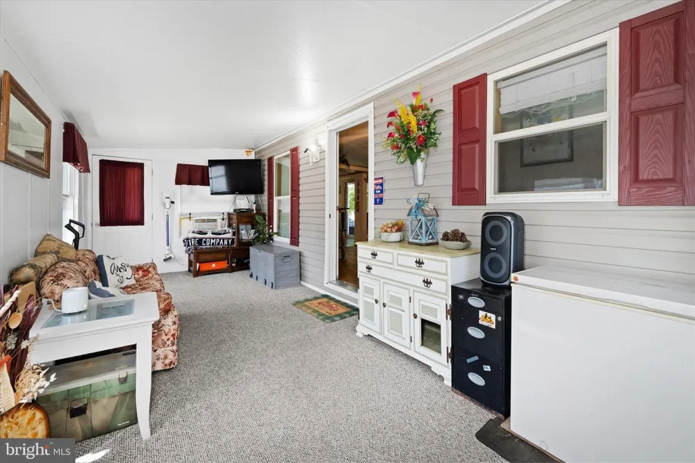 110 W TULIP COURT Newark, DE 19713