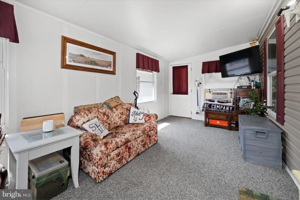 110 W TULIP COURT Newark, DE 19713