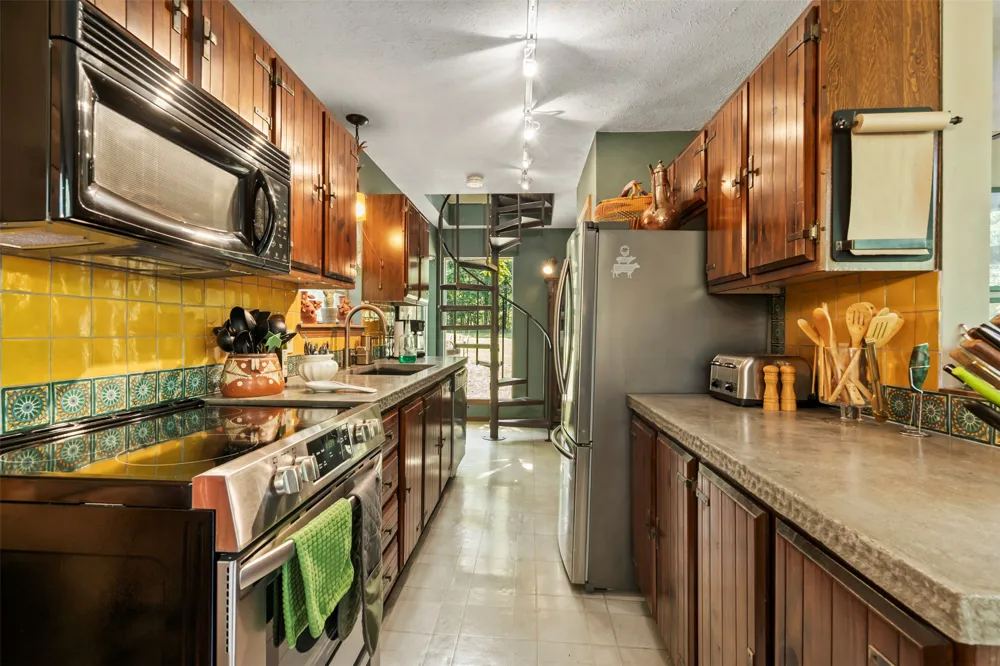 174 Black Bear Kansas, OK 74347