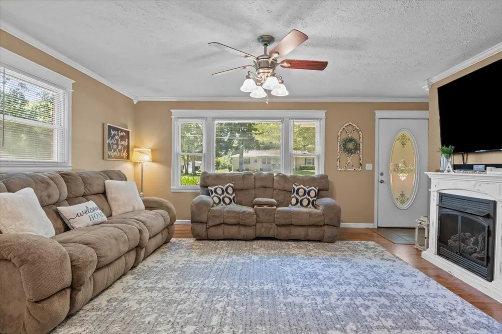 353 Powers Blvd Waverly, TN 37185