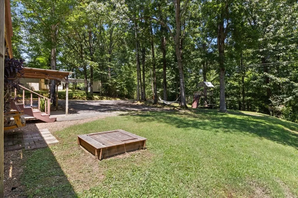 353 Powers Blvd Waverly, TN 37185